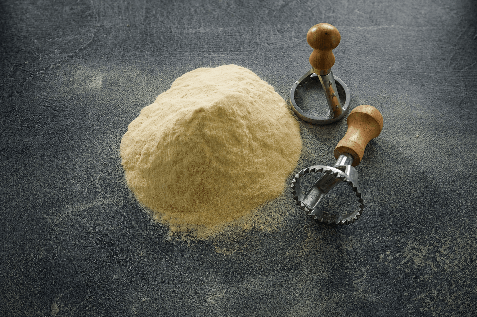 Sémola de trigo candeal con moldes de raviol