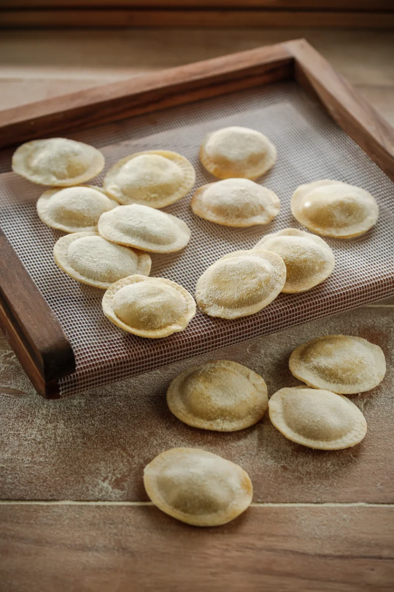 Sorrentinos de Calabaza — pasta cruda